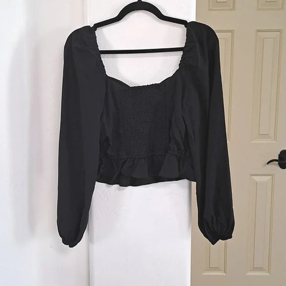 BAND OF GYPSIES  Black Cropped Long Sleeve Top Size Large - Picture 2 of 7